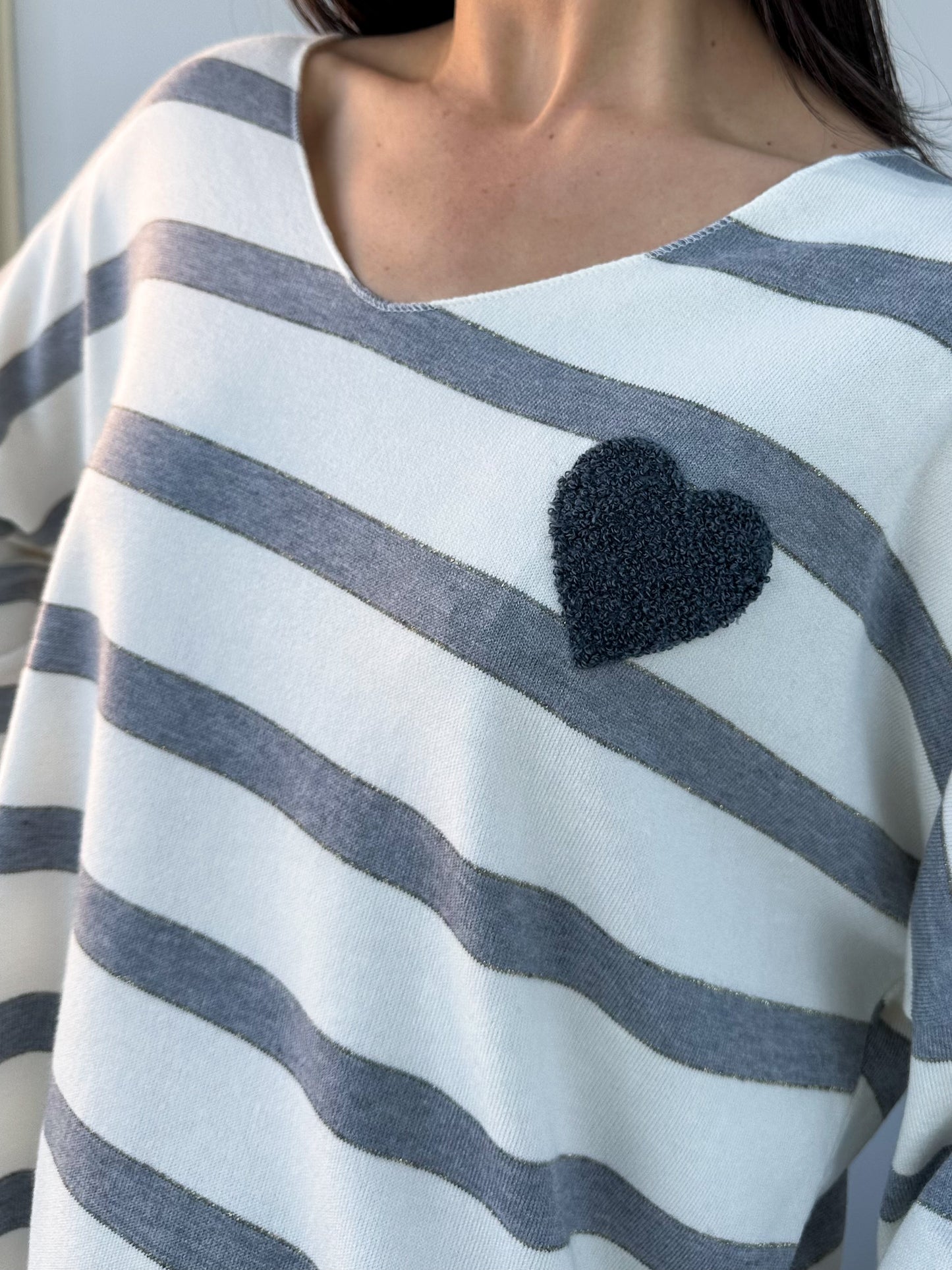 Pull | LIVIA GRIS