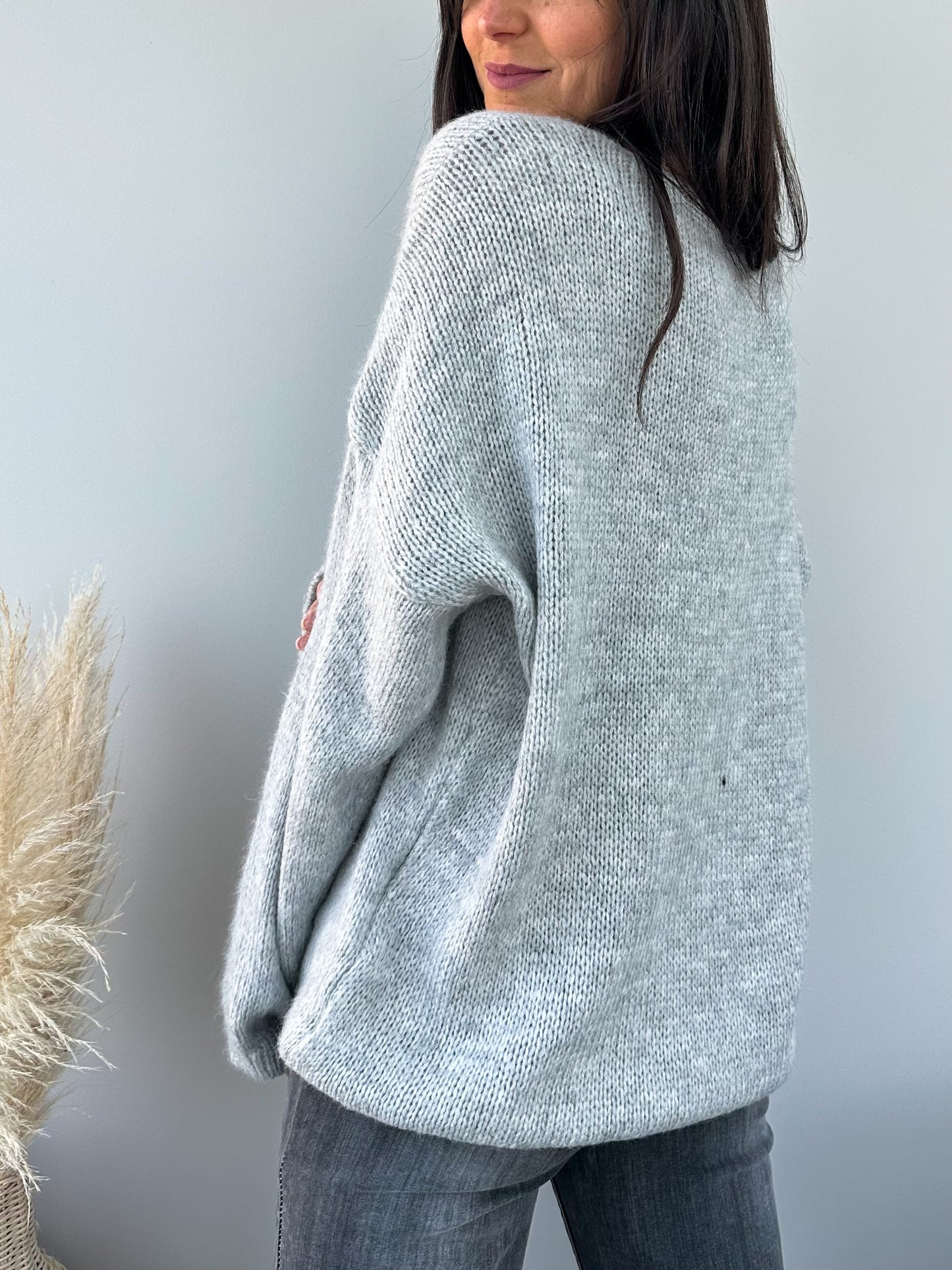 Pull | LORIE GRIS