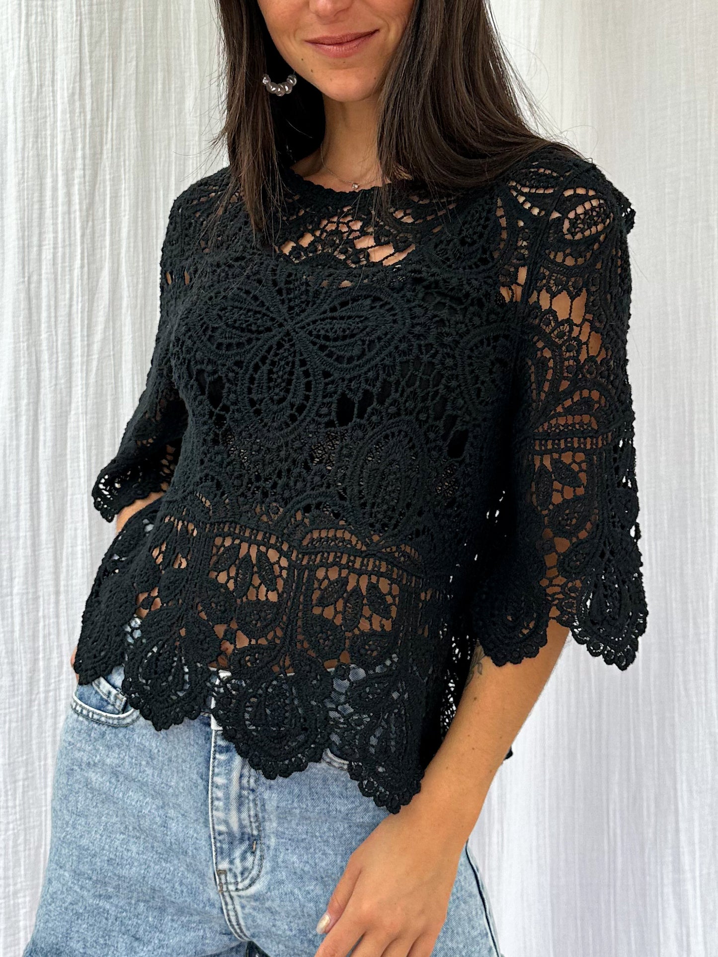 Haut | CROCHET NOIR