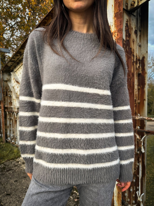 Pull | ROSALIA GRIS