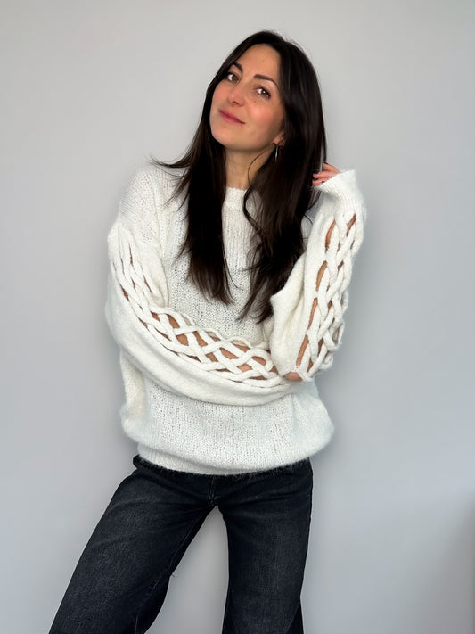 Pull | TIANA BLANC